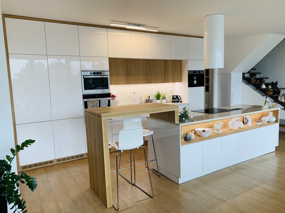Kuchyňská linka na míru – realizace Stolařství Šindelář, Prostějov
